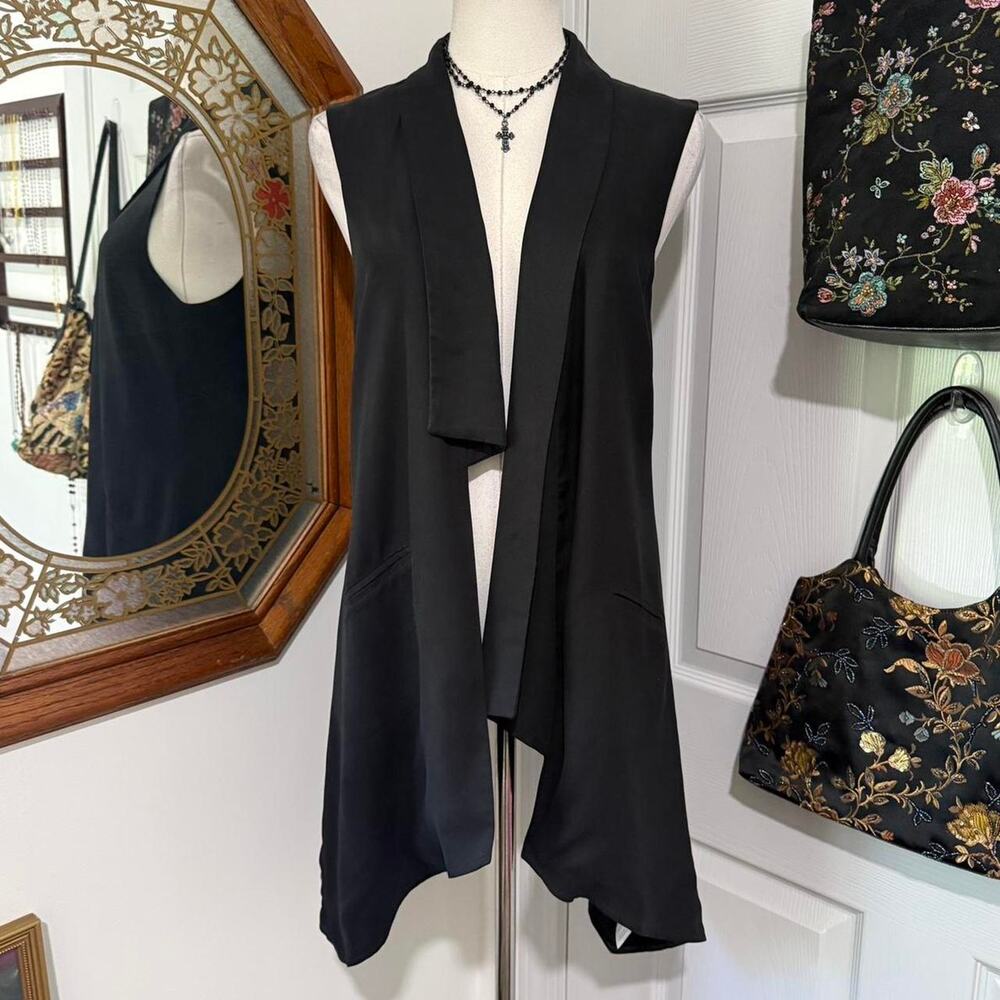 Y2K Jenny Han Black 100% Silk Sleeveless Collared Shark Bite Hem Long Vest Top